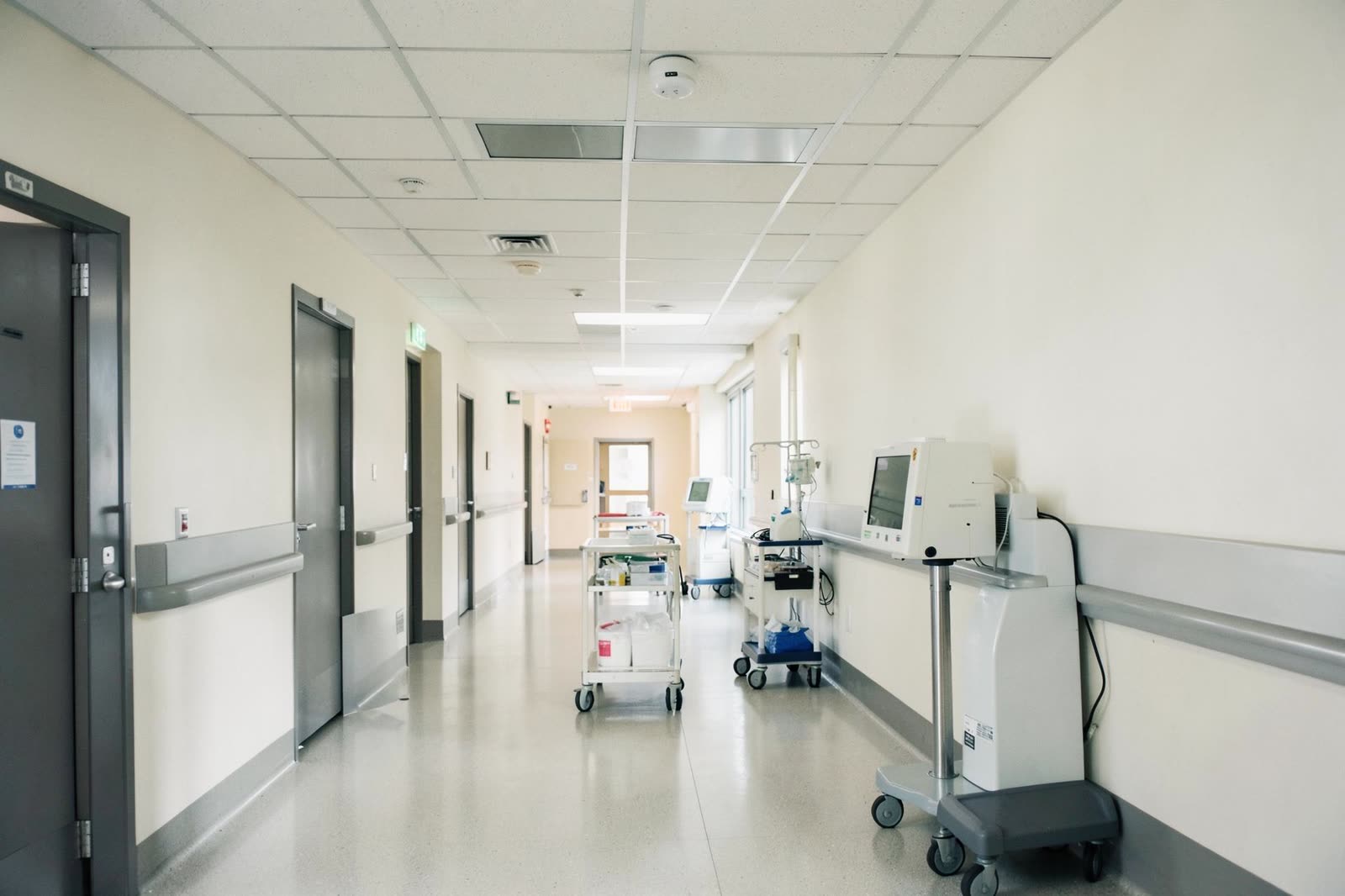 Instalación de red en el sector salud atendido por IO Connections en Puerto Rico.